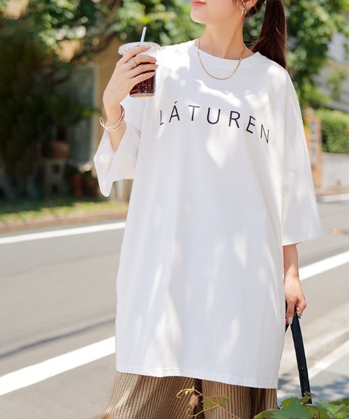 HUG.U(ハグユー)の「接触冷感ロゴTシャツ(Tシャツ/カットソー・レディース・パープル/ライトグレー/ホワイト/ブラック・FREE)」の5枚目の写真