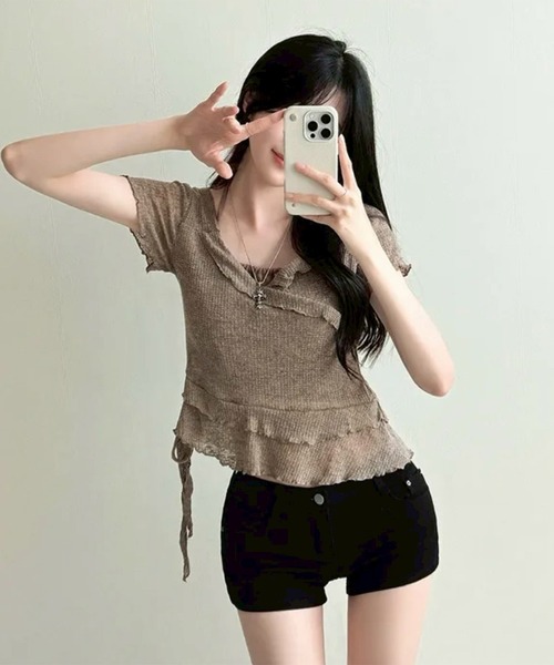 LYEON(リヨン)の「アシメフリルホルターレイヤードトップス(Tシャツ/カットソー・レディース・グレー/オフホワイト/ベージュ・FREE)」の4枚目の写真