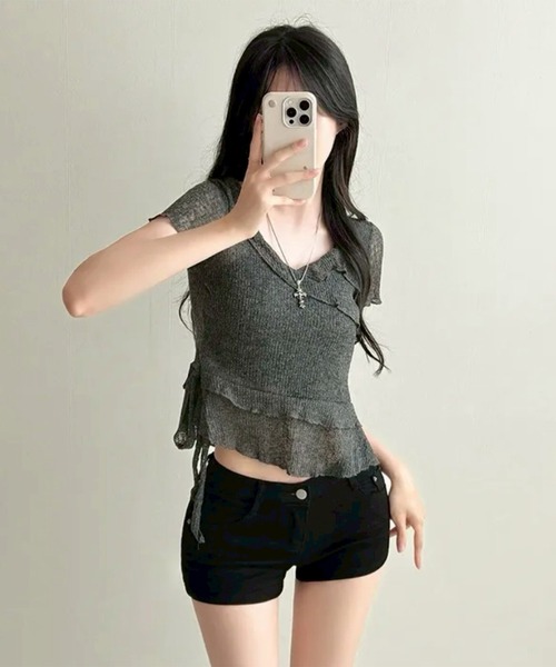 LYEON(リヨン)の「アシメフリルホルターレイヤードトップス(Tシャツ/カットソー・レディース・グレー/オフホワイト/ベージュ・FREE)」の5枚目の写真