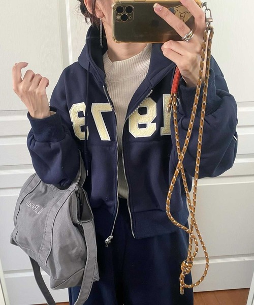 セール】ショート丈ダブルジップロゴワッペン刺繍スウェットパーカー