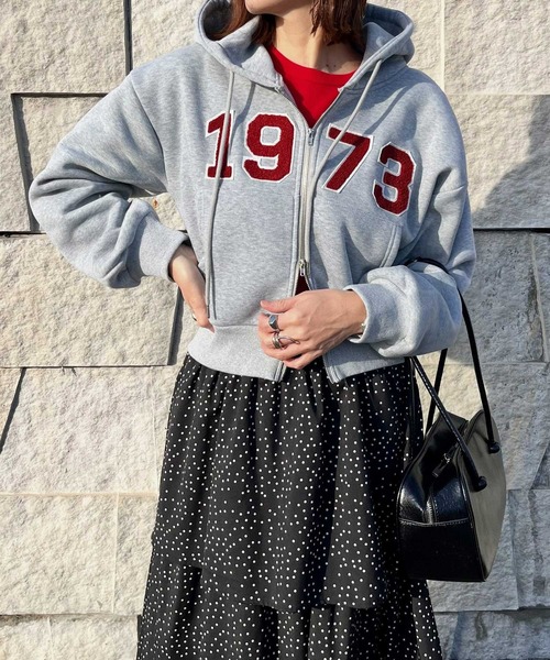 美品✨フォクシー ニットピケクルーザーパーカー ロゴジップ ネイビー 38 美品✨フォクシー ニットピケクルーザーパーカー ロゴジップ ネイビー 38