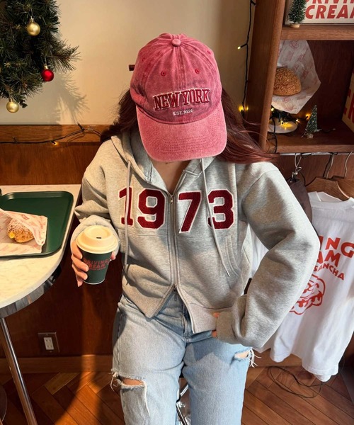 セール】ショート丈ダブルジップロゴワッペン刺繍スウェットパーカー