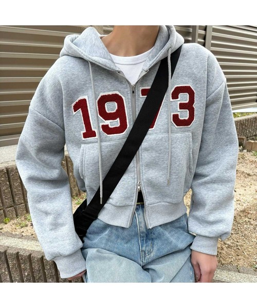 セール】ショート丈ダブルジップロゴワッペン刺繍スウェットパーカー