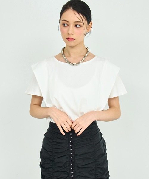 ANAP(アナップ)の「フリル スリーブ Tシャツ(Tシャツ/カットソー・レディース・ホワイト/ブラック/イエロー・FREE)」の2枚目の写真