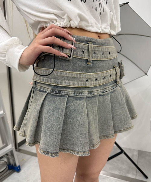 Figments(フィグメンツ)の「ダブルベルトデニムプリーツミニスカパン(スカート・レディース・その他1/ブラック/ブルー・SMALL/MEDIUM)」の16枚目の写真