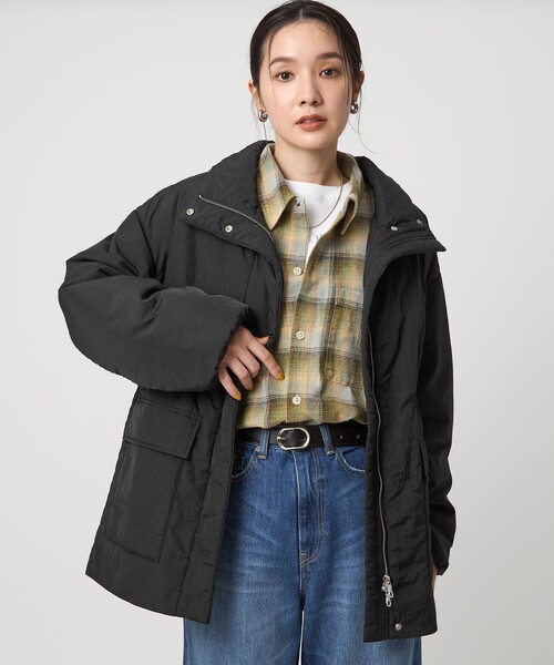 green label relaxing（グリーンレーベルリラクシング）の「【WEB限定】＜at ease＞パフ ブルゾン（ナイロンジャケット・レディース・オフホワイト/ブラック・FREE）」の10枚目の写真