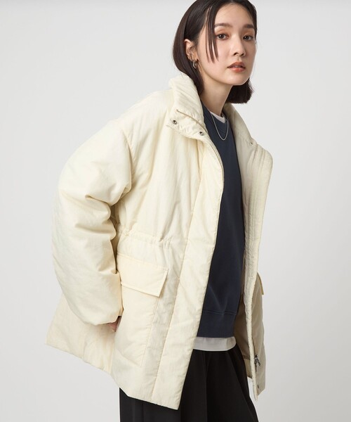 green label relaxing（グリーンレーベルリラクシング）の「【WEB限定】＜at ease＞パフ ブルゾン（ナイロンジャケット・レディース・オフホワイト/ブラック・FREE）」の18枚目の写真