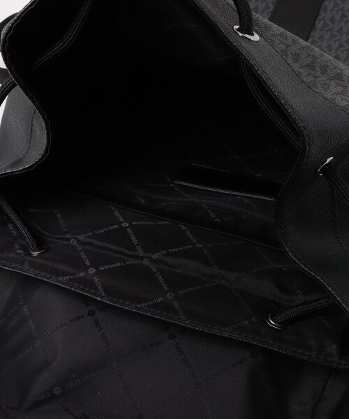 MICHAEL KORS（マイケルコース）の「HUDSON アビエーター バックパック - MKシグネチャー（バックパック/リュック・メンズ・ブラック・FREE）」の5枚目の写真