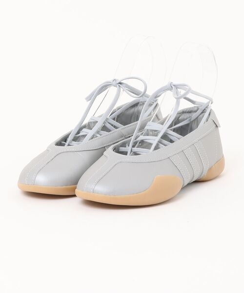 adidas（アディダス）の「TAEKWONDO MEI BALLET W　JR7032（バレエシューズ・レディース・シルバー・25.0cm/24.5cm/24.0cm/23.5cm/23.0cm/22.5cm）」の3枚目の写真