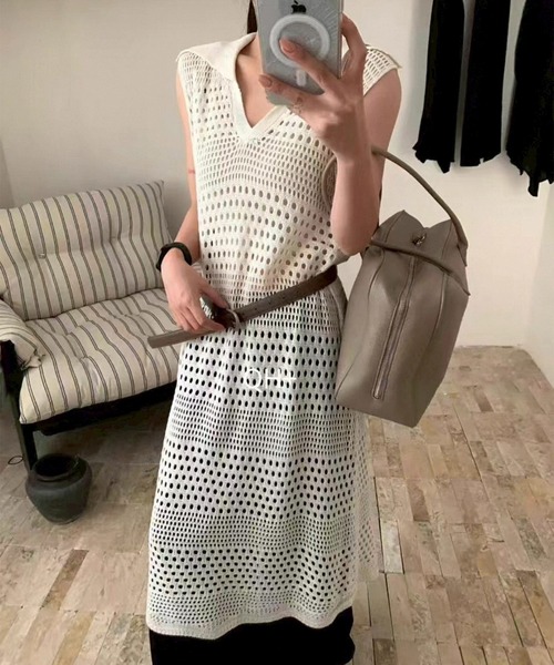 襟付きスキッパーネック透かし編みノースリーブニットワンピース