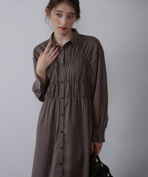 Bab（バブ）の「【選べるサイズ展開】ストライプビスチェ風シャツワンピース（シャツワンピース・レディース・アイボリー/グレイッシュベージュ/ブラウン/チャコールグレー・S/M/L）」の3枚目の写真
