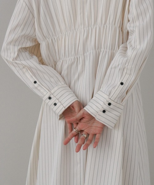 Bab（バブ）の「【選べるサイズ展開】ストライプビスチェ風シャツワンピース（シャツワンピース・レディース・アイボリー/グレイッシュベージュ/ブラウン/チャコールグレー・S/M/L）」の7枚目の写真