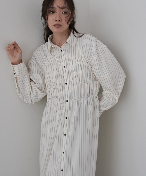 Bab（バブ）の「【選べるサイズ展開】ストライプビスチェ風シャツワンピース（シャツワンピース・レディース・アイボリー/グレイッシュベージュ/ブラウン/チャコールグレー・S/M/L）」の9枚目の写真