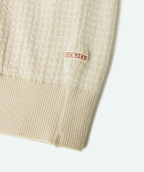 penguin BY MUNSINGWEAR(ペンギン バイ マンシングウェア)の「60’S KNIT VEST ニットベスト ゴルフウェア(ベスト・メンズ・ブラック/ホワイト・M/L/XL)」の6枚目の写真
