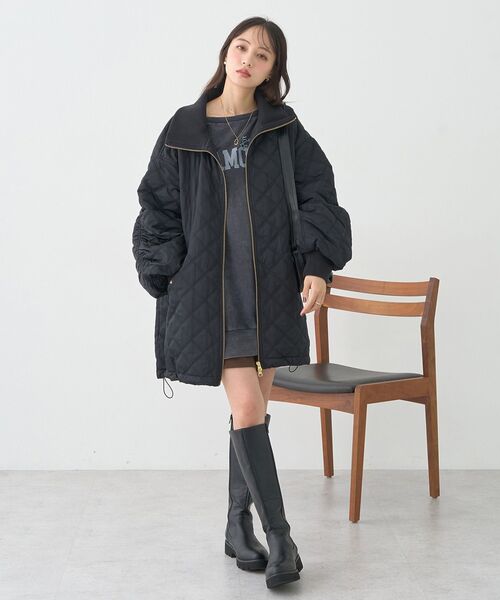 earth music&ecology(アースミュージックアンドエコロジー)の「ランダム刺繍オフショルプルオーバー(スウェット・レディース・チャコールグレー/ピンク・FREE)」の13枚目の写真
