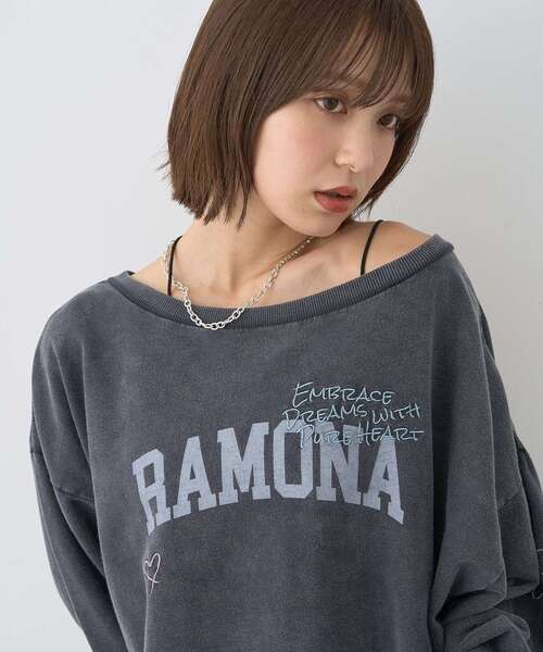 earth music&ecology(アースミュージックアンドエコロジー)の「ランダム刺繍オフショルプルオーバー(スウェット・レディース・チャコールグレー/ピンク・FREE)」の22枚目の写真