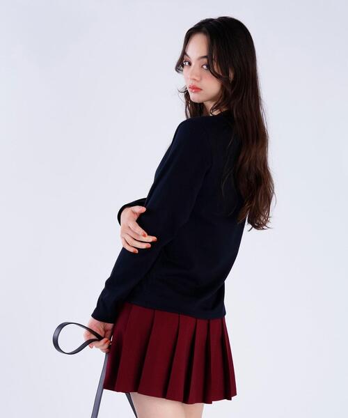 To b. by agnes b.（トゥービーバイアニエスベー）の「コットン ロングスリーブ Tシャツ（Tシャツ/カットソー・レディース・ブラック・40/38）」の6枚目の写真