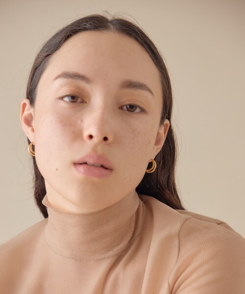 ete bijoux（エテビジュー）の「[ライフイズアジャーニー] ムーン ピアス（ピアス（両耳用）・レディース・イエローゴールド・FREE）」の4枚目の写真