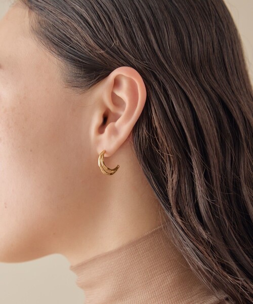 ete bijoux（エテビジュー）の「[ライフイズアジャーニー] ムーン ピアス（ピアス（両耳用）・レディース・イエローゴールド・FREE）」の6枚目の写真