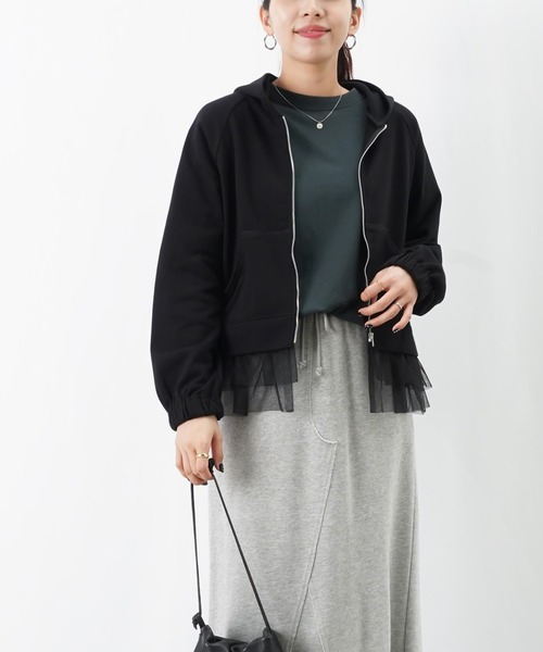 LUCA/LADY LUCK LUCA（ルカ/レディラックルカ）の「LC/LLL 裾チュール裏毛パーカー（Tシャツ/カットソー・レディース・グレー/アイボリー/ブラック・FREE）」の3枚目の写真