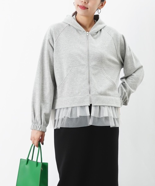 LUCA/LADY LUCK LUCA（ルカ/レディラックルカ）の「LC/LLL 裾チュール裏毛パーカー（Tシャツ/カットソー・レディース・グレー/アイボリー/ブラック・FREE）」の4枚目の写真