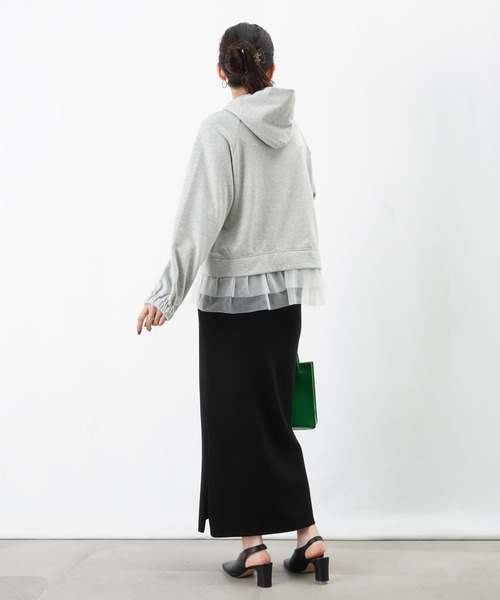 LUCA/LADY LUCK LUCA（ルカ/レディラックルカ）の「LC/LLL 裾チュール裏毛パーカー（Tシャツ/カットソー・レディース・グレー/アイボリー/ブラック・FREE）」の8枚目の写真