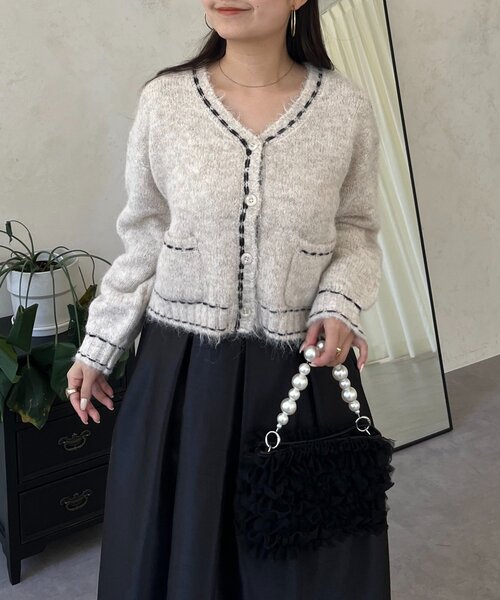 prose verse（プロズヴェール）の「ステッチデザインニットカーディガン（カーディガン/ボレロ・レディース・ベージュ/チャコールグレー・MEDIUM/LARGE）」の21枚目の写真