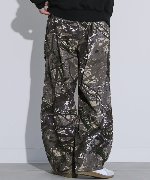 MDR(エムディアール)の「ツリーカモ柄 バレルレッグ ワイドパンツ(その他パンツ・メンズ・グレー・M/L)」の16枚目の写真