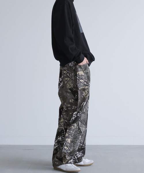MDR(エムディアール)の「ツリーカモ柄 バレルレッグ ワイドパンツ(その他パンツ・メンズ・グレー・M/L)」の14枚目の写真