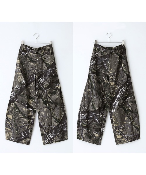 MDR(エムディアール)の「ツリーカモ柄 バレルレッグ ワイドパンツ(その他パンツ・メンズ・グレー・M/L)」の7枚目の写真
