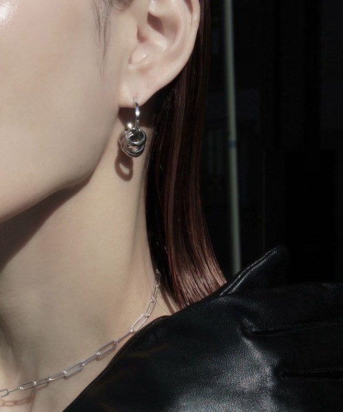 Soierie(ソワリー)の「コイル ピアス / Coil pierce(ピアス(両耳用)・レディース・シルバー/シルバー×ゴールド・FREE)」の7枚目の写真
