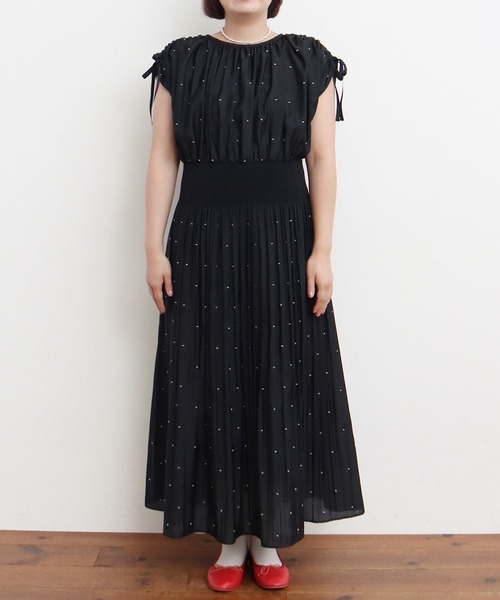 CHILD WOMAN(チャイルドウーマン)の「シャーリングDOTジャカード フレンチスリーブワンピース(ワンピース・レディース・ブラック・FREE)」の22枚目の写真