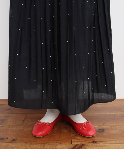 CHILD WOMAN(チャイルドウーマン)の「シャーリングDOTジャカード フレンチスリーブワンピース(ワンピース・レディース・ブラック・FREE)」の5枚目の写真