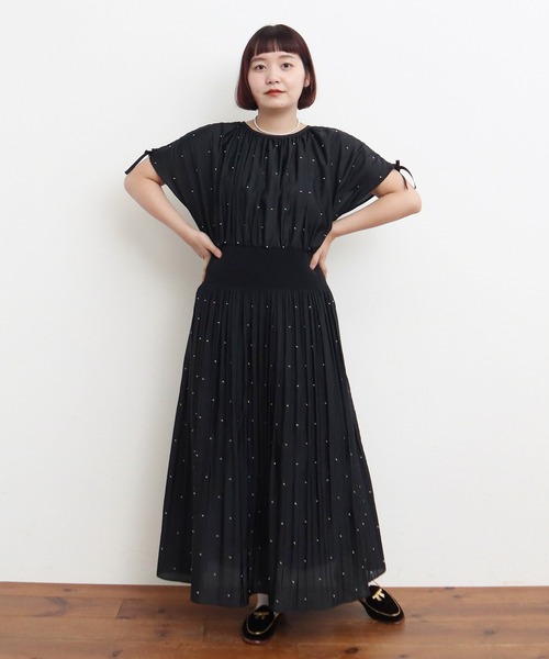 CHILD WOMAN(チャイルドウーマン)の「シャーリングDOTジャカード フレンチスリーブワンピース(ワンピース・レディース・ブラック・FREE)」の13枚目の写真