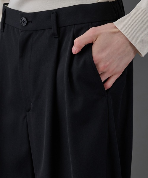 UNITED TOKYO（ユナイテッドトウキョウ）の「CLEAR WOOL 2タックバレルスラックス（その他パンツ・メンズ・ブラック/グレイッシュベージュ/グレー・1/2/3）」の18枚目の写真