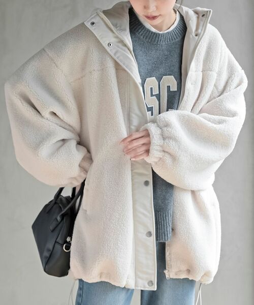 rps（アールピーエス）の「ボアビッグシルエットフードブルゾン（ブルゾン・レディース・アイボリー/ブラック・フリー）」の7枚目の写真