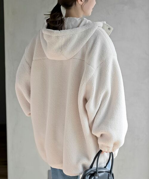 rps（アールピーエス）の「ボアビッグシルエットフードブルゾン（ブルゾン・レディース・アイボリー/ブラック・フリー）」の9枚目の写真