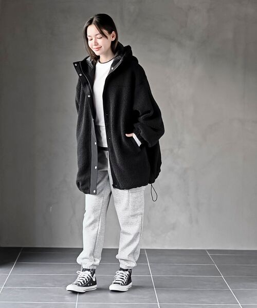 rps（アールピーエス）の「ボアビッグシルエットフードブルゾン（ブルゾン・レディース・アイボリー/ブラック・フリー）」の11枚目の写真