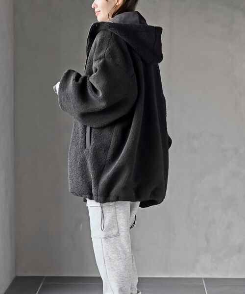 rps（アールピーエス）の「ボアビッグシルエットフードブルゾン（ブルゾン・レディース・アイボリー/ブラック・フリー）」の12枚目の写真