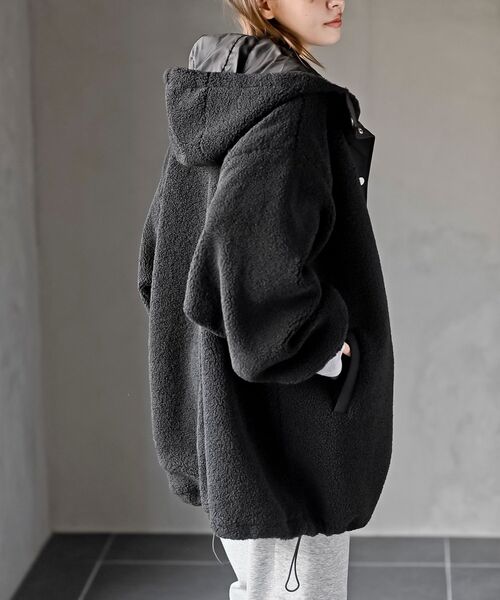 rps（アールピーエス）の「ボアビッグシルエットフードブルゾン（ブルゾン・レディース・アイボリー/ブラック・フリー）」の17枚目の写真