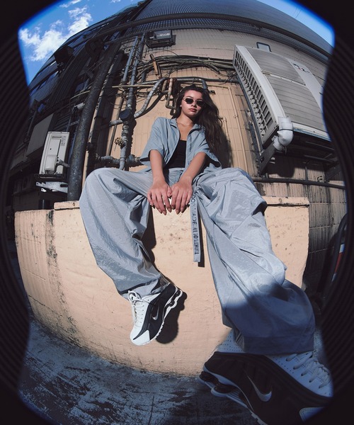 TIGHTBOOTH PRODUCTION（タイトブースプロダクション）の「GOOPiMADE x TIGHTBOOTH SP?Strap Baggy Slacks / グーピーメイド x タイトブース SP ストラップ バギー スラックス（その他パンツ・メンズ・ブラック/オリーブ/グレー・1/2/3）」の13枚目の写真