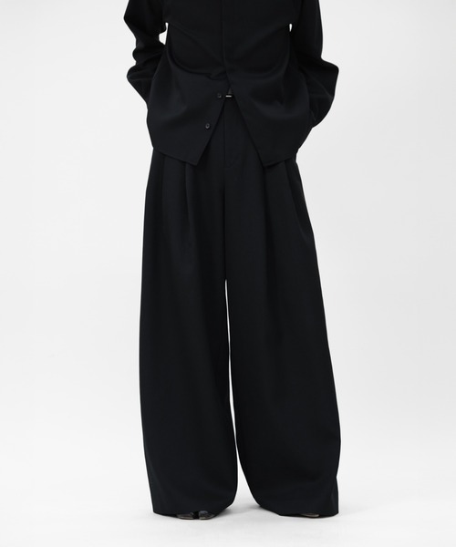 LAPIIS（ラピス）の「HEAVY WOOL GABARDINE OVER WIDE TUCK TROUSERS