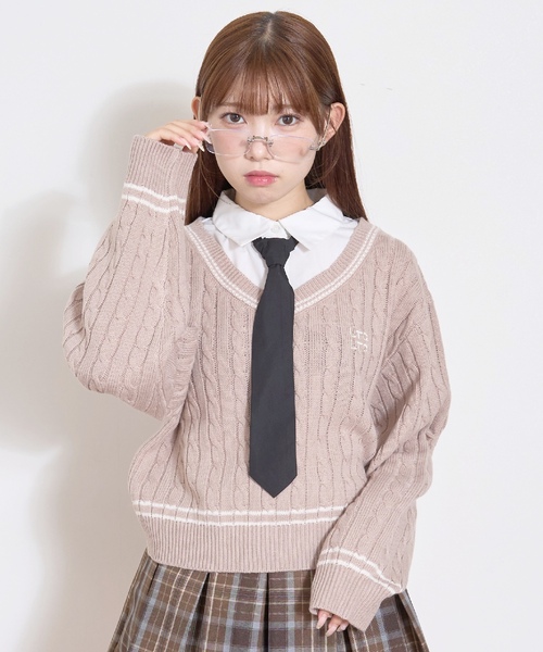 LOVETOXIC（ラブトキシック）の「衿つきレイヤードニット（ニット/セーター・キッズ・アイボリー/ベージュ/ネイビー/トップグレー・S:140cm/L:160cm/130cm/M:150cm）」の3枚目の写真