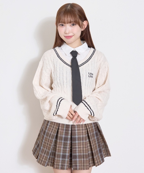 LOVETOXIC（ラブトキシック）の「衿つきレイヤードニット（ニット/セーター・キッズ・アイボリー/ベージュ/ネイビー/トップグレー・S:140cm/L:160cm/130cm/M:150cm）」の7枚目の写真