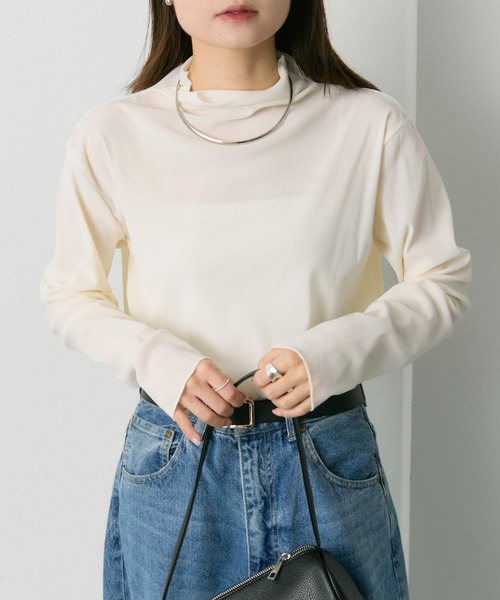 PUAL CE CIN(ピュアルセシン)の「ナイロンチュールベロアハイネックトップス(Tシャツ/カットソー・レディース・アイボリー/ライトグレー/ブラウン・FREE)」の1枚目の写真