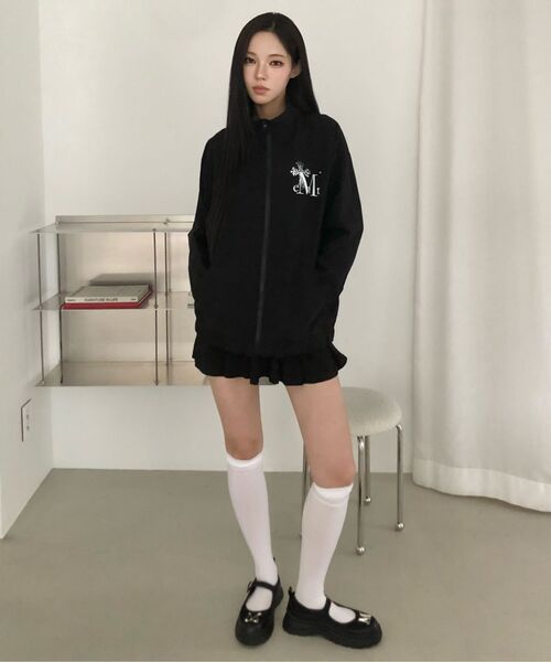 MUCENT(ムセント)の「サハラグラデーションヒョピクロスウィンドブレーカー 男女共用(ナイロンジャケット・レディース・ブラック・MEDIUM)」の8枚目の写真
