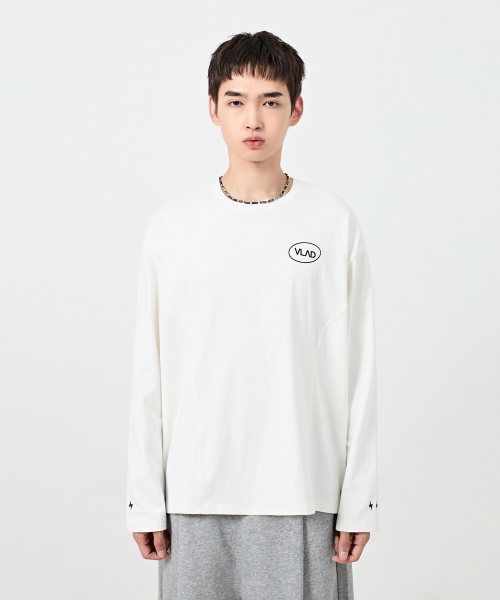 DIMITRI BLACK(ディミトリブラック)の「VLAD スモールロゴTシャツ_ホワイト(Tシャツ/カットソー・レディース・その他・LARGE/X-LARGE/MEDIUM)」の3枚目の写真