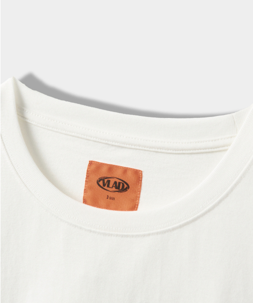 DIMITRI BLACK(ディミトリブラック)の「VLAD スモールロゴTシャツ_ホワイト(Tシャツ/カットソー・レディース・その他・LARGE/X-LARGE/MEDIUM)」の4枚目の写真