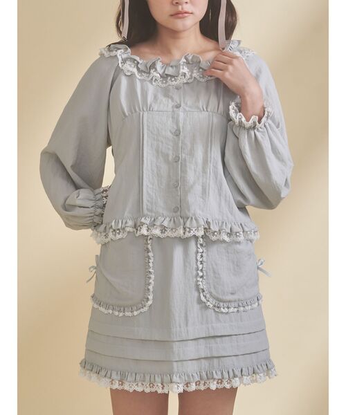 merry jenny（メリージェニー）の「sugar square blouse（シャツ/ブラウス・レディース・オフホワイト/ライトブルー/ブラック・FREE）」の3枚目の写真