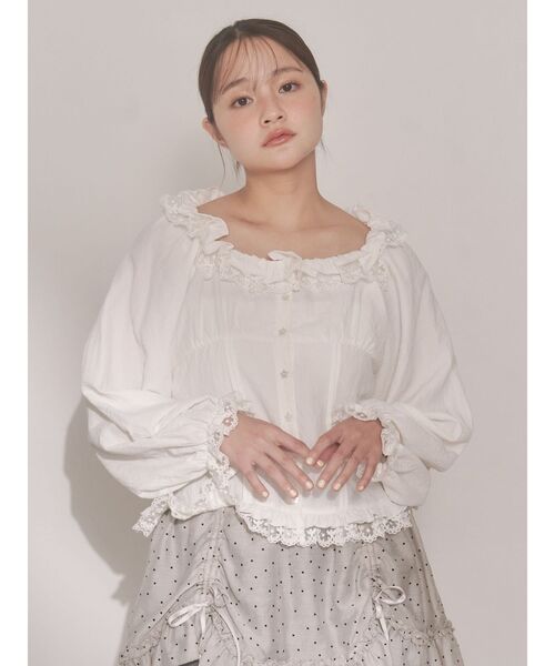 merry jenny（メリージェニー）の「sugar square blouse（シャツ/ブラウス・レディース・オフホワイト/ライトブルー/ブラック・FREE）」の6枚目の写真